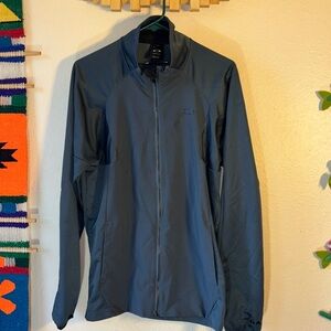 Oakley Gray with Black Zip Up lightweight windbreaker Jacket with two front pock